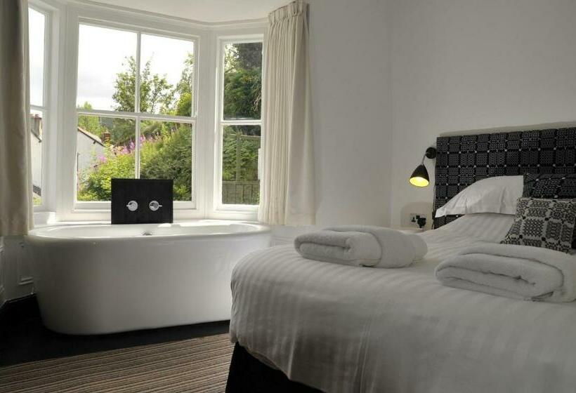 جناح, Greenbank Lodge Llangollen