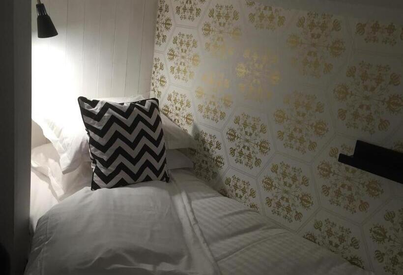 共用房间的床, Greenbank Lodge Llangollen