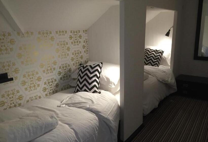 共用房间的床, Greenbank Lodge Llangollen