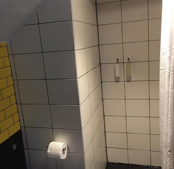 共用房间的床, Greenbank Lodge Llangollen