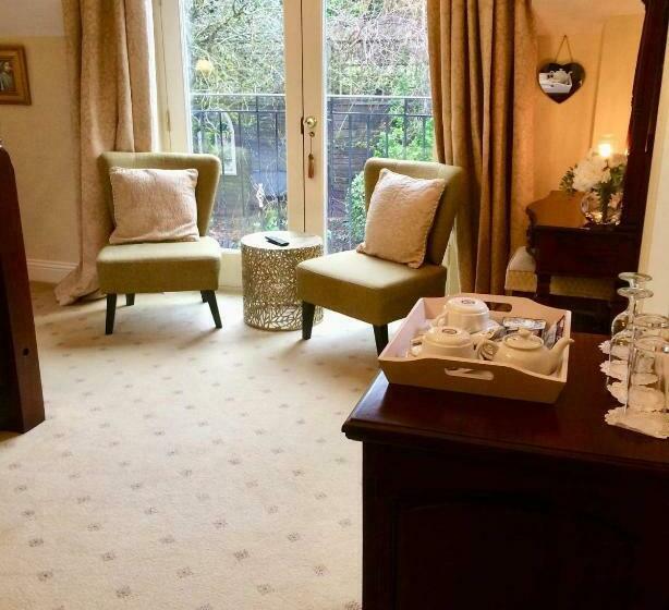 豪华房间, Storrs Gate House