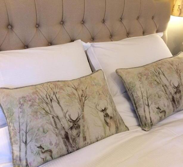 带大床的标准间, Storrs Gate House