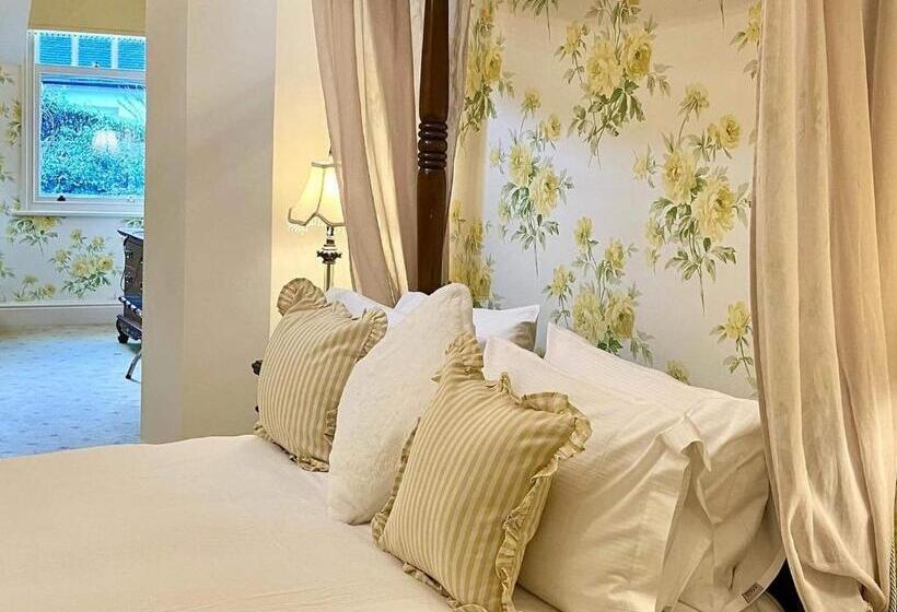 套房, Storrs Gate House