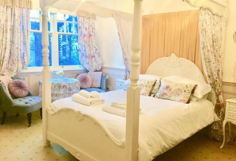 套房, Storrs Gate House