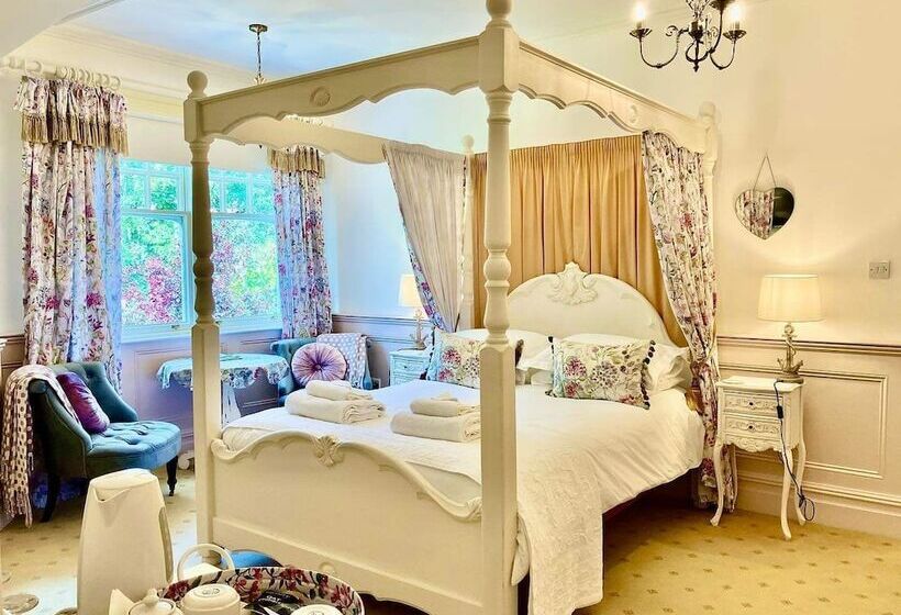 套房, Storrs Gate House