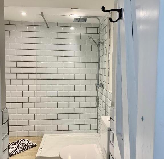 Номер Стандарт Трехместный, The Beacons Guest House