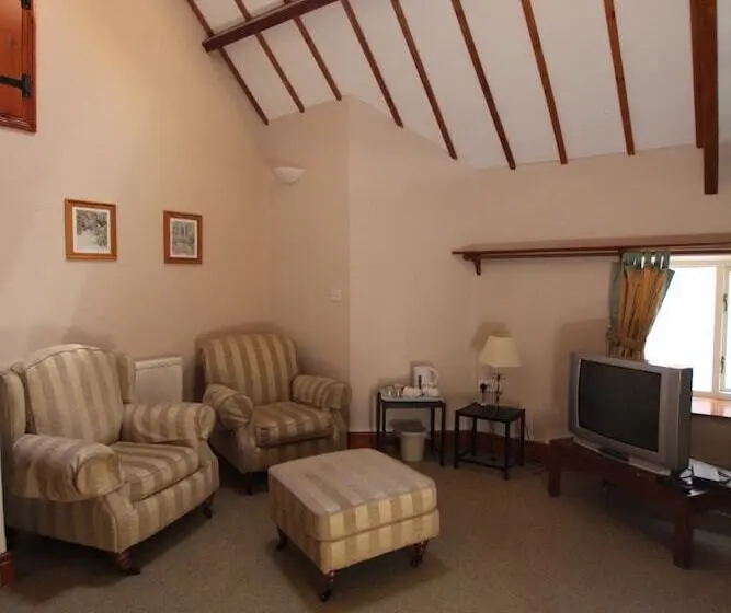 Perhehuone, The Beacons Guest House