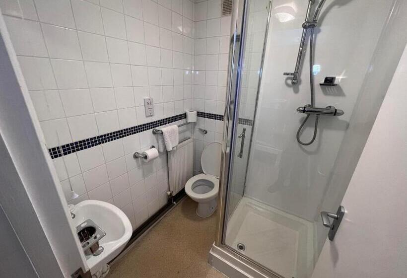 标准单人间, The Commongate Hotels