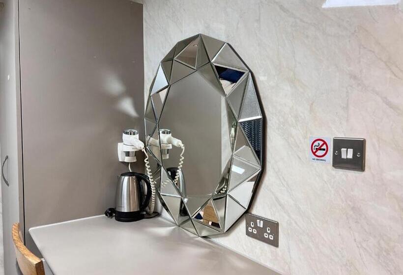 豪华家庭房间, The Commongate Hotels