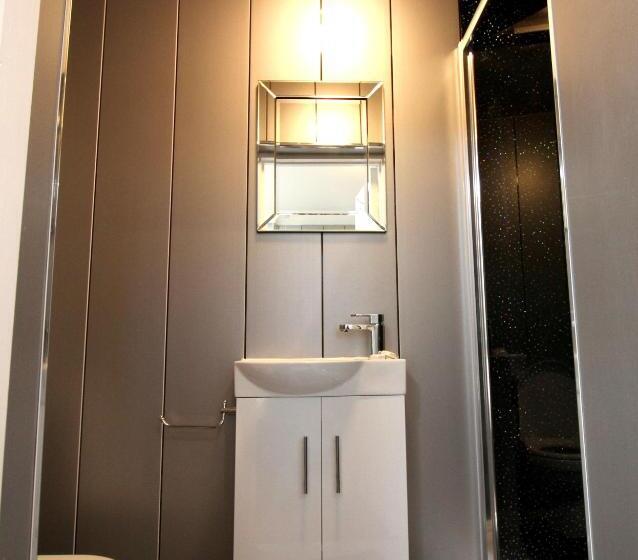 豪华家庭房间, The Commongate Hotels