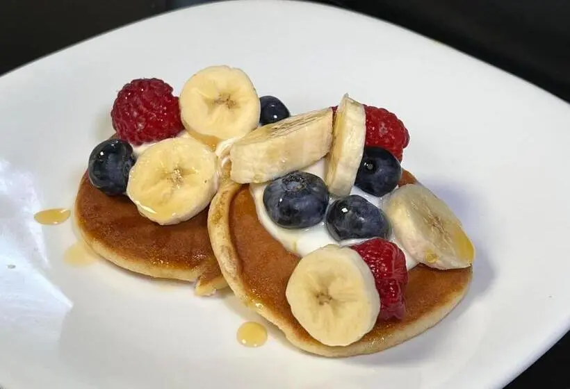 キングサイズベッドのスーペリアルーム, The Commongate Hotels