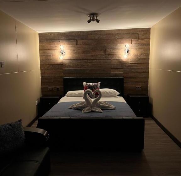 带大床的高级房间, The Commongate Hotels