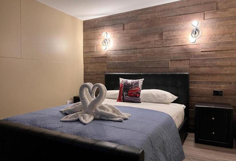 带大床的高级房间, The Commongate Hotels