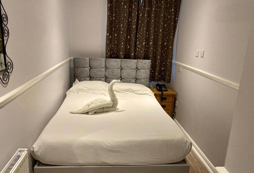 基本间, The Commongate Hotels