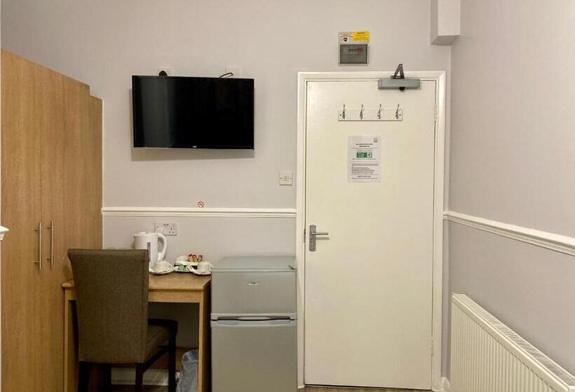 基本间, The Commongate Hotels