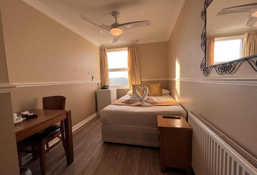 标准间, The Commongate Hotels