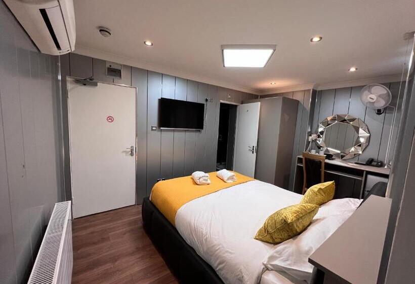 豪华家庭房间, The Commongate Hotels