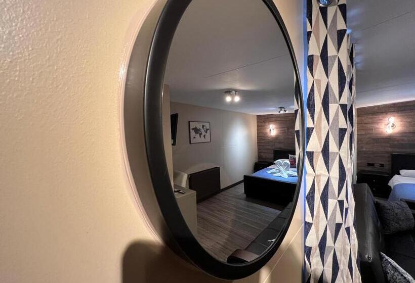 带大床的高级房间, The Commongate Hotels