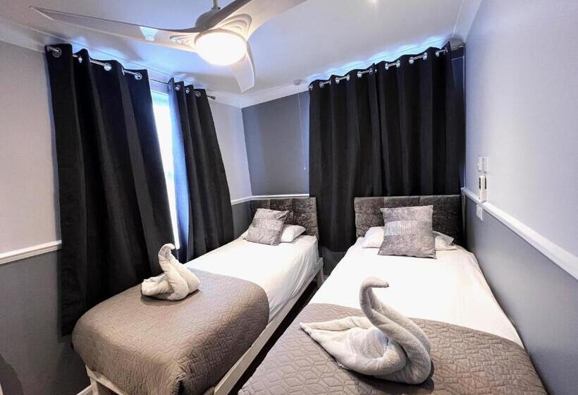 标准间, The Commongate Hotels