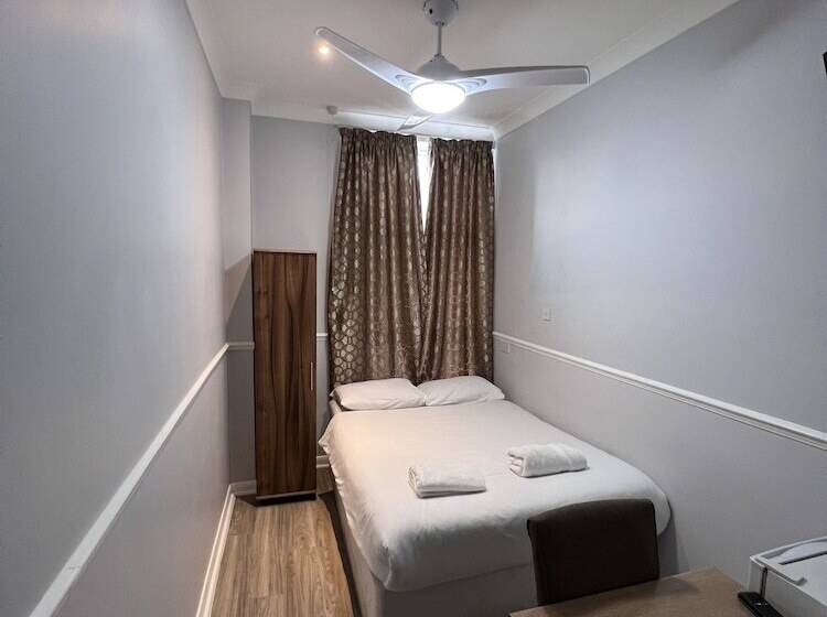 标准间, The Commongate Hotels