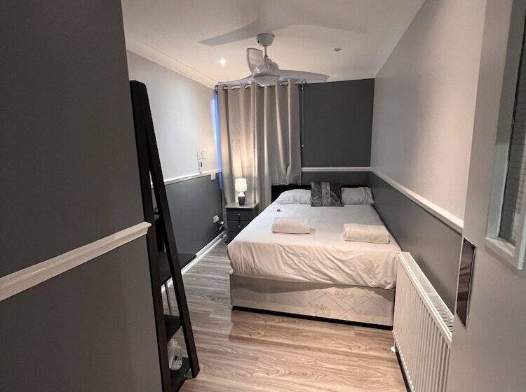 标准间, The Commongate Hotels