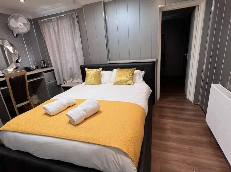 デラックスルーム, The Commongate Hotels