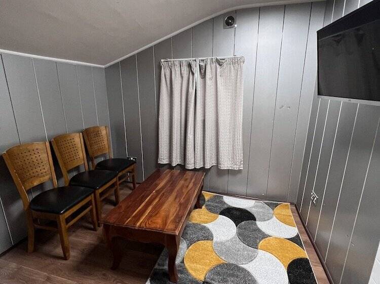 豪华房间, The Commongate Hotels