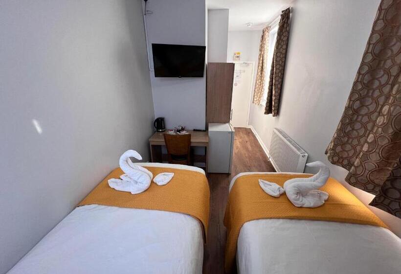 Номер Стандарт, The Commongate Hotels