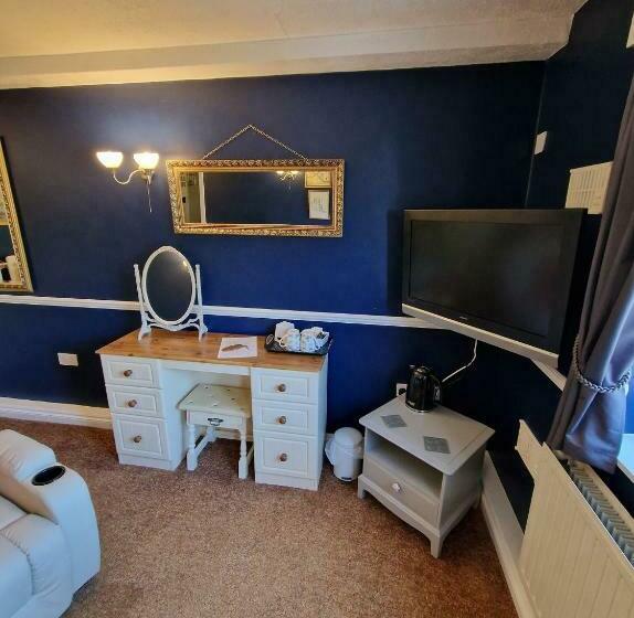 חדר סטנדרט, The Snooty Fox