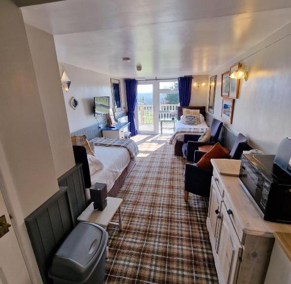 חדר סטנדרט, The Snooty Fox