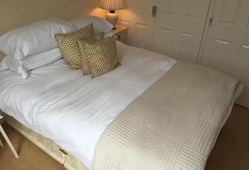 Люкс 3 Спальни, Cambridge House Bed & Breakfast