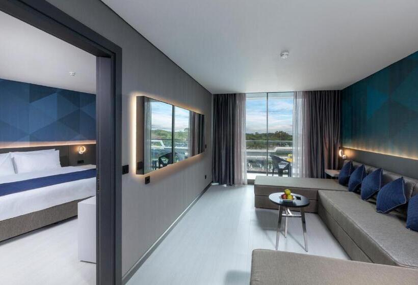 家庭间, Bosphorus Sorgun Hotel All Inclusive