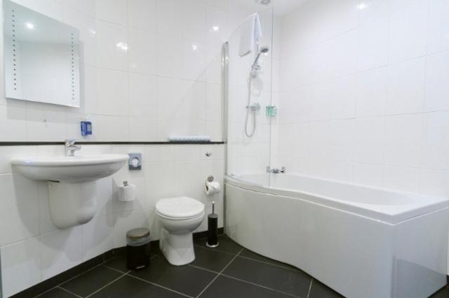 غرفة تنفيذية, Castle Limes