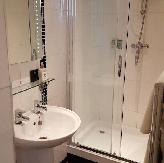 חדר אקונומי, Castle Limes