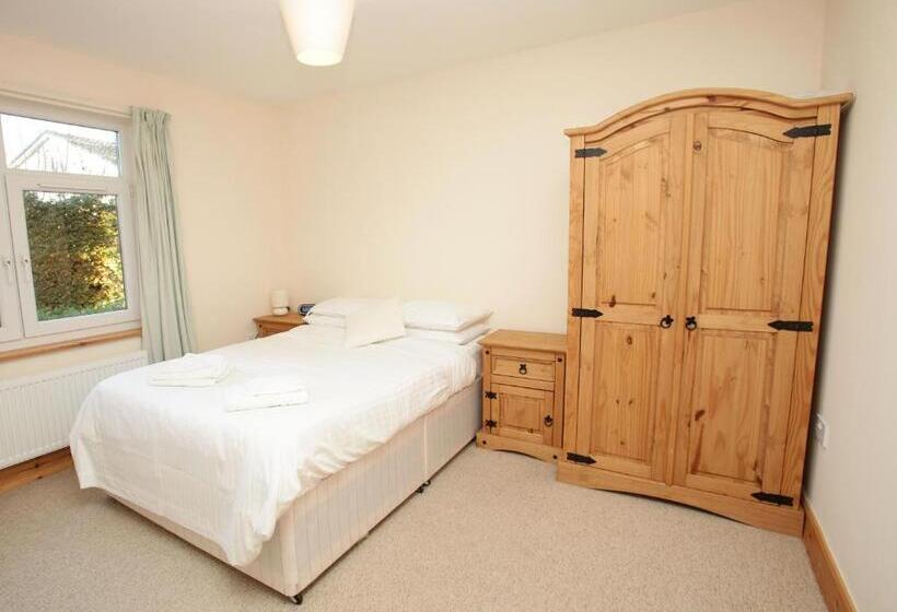 كابينة, Cressfield Country House