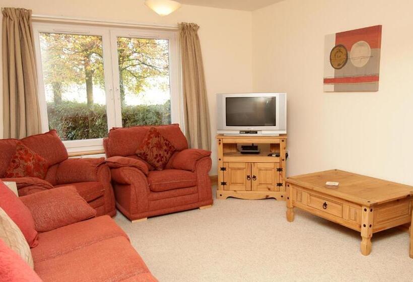 كابينة, Cressfield Country House