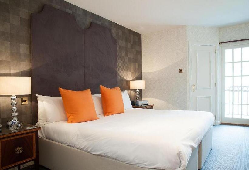 Balkonlu Delüks Oda, The Cults