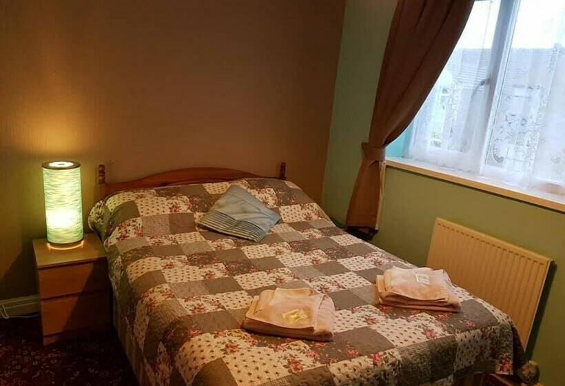 חדר סטנדרט, Denville