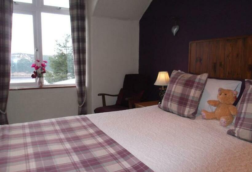 Номер Стандарт Вид на Озеро, Foyers Roost