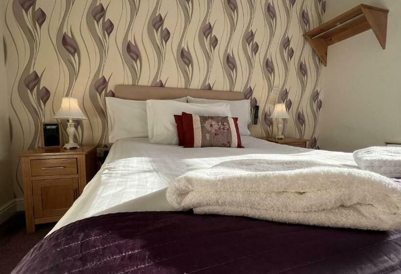 Номер Стандарт, The George