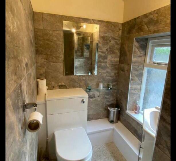 Номер Стандарт, The George