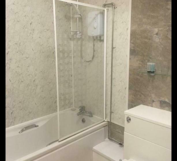 Номер Стандарт, The George