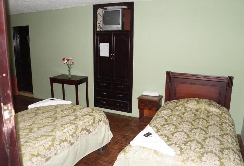 اتاق استاندارد سه نفره, Hostal Pucará