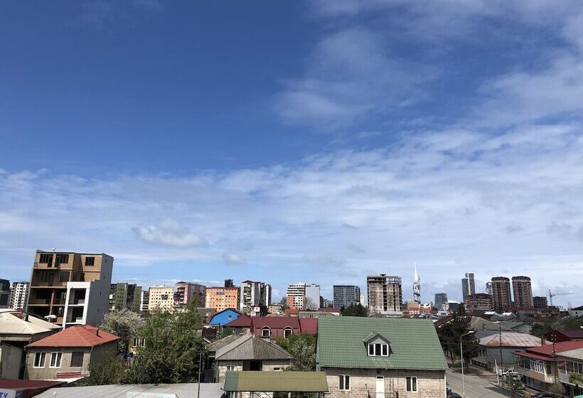 اتاق استاندارد سه نفره, M Palace