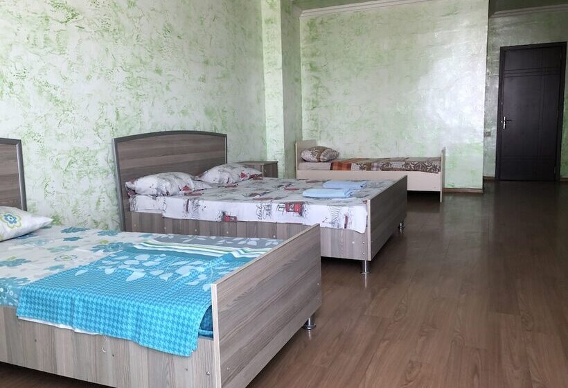 اتاق استاندارد چهار تخته, M Palace