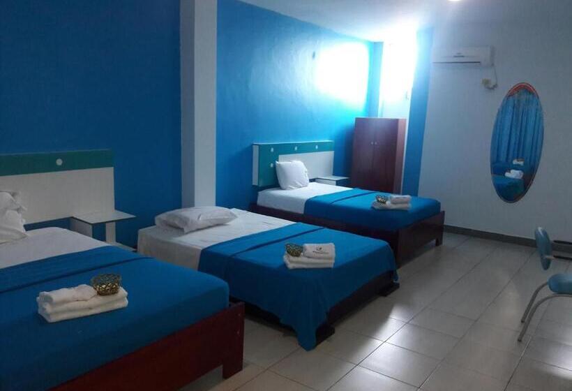 غرفة قياسية ثلاثية, Marques Amazonico