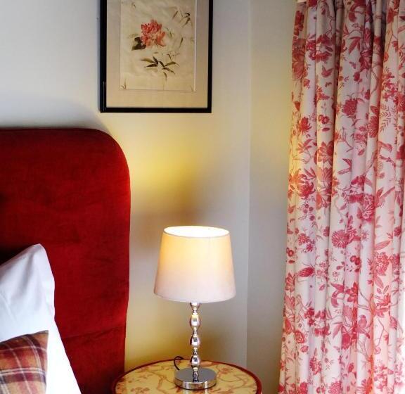 חדר דלוקס, Plato's