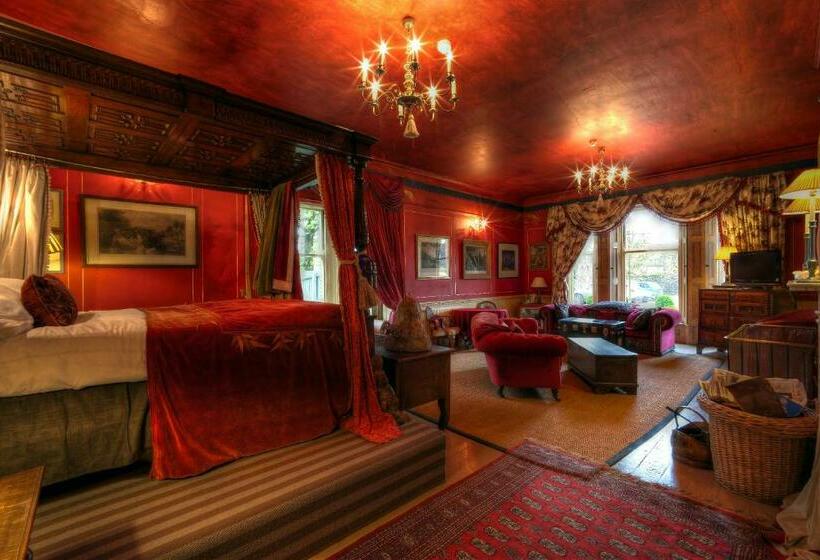 豪华套房, Strattons