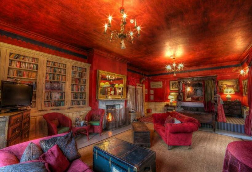 豪华套房, Strattons