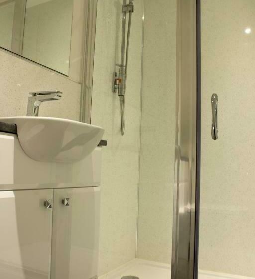 Camera Standard, The Birchtree